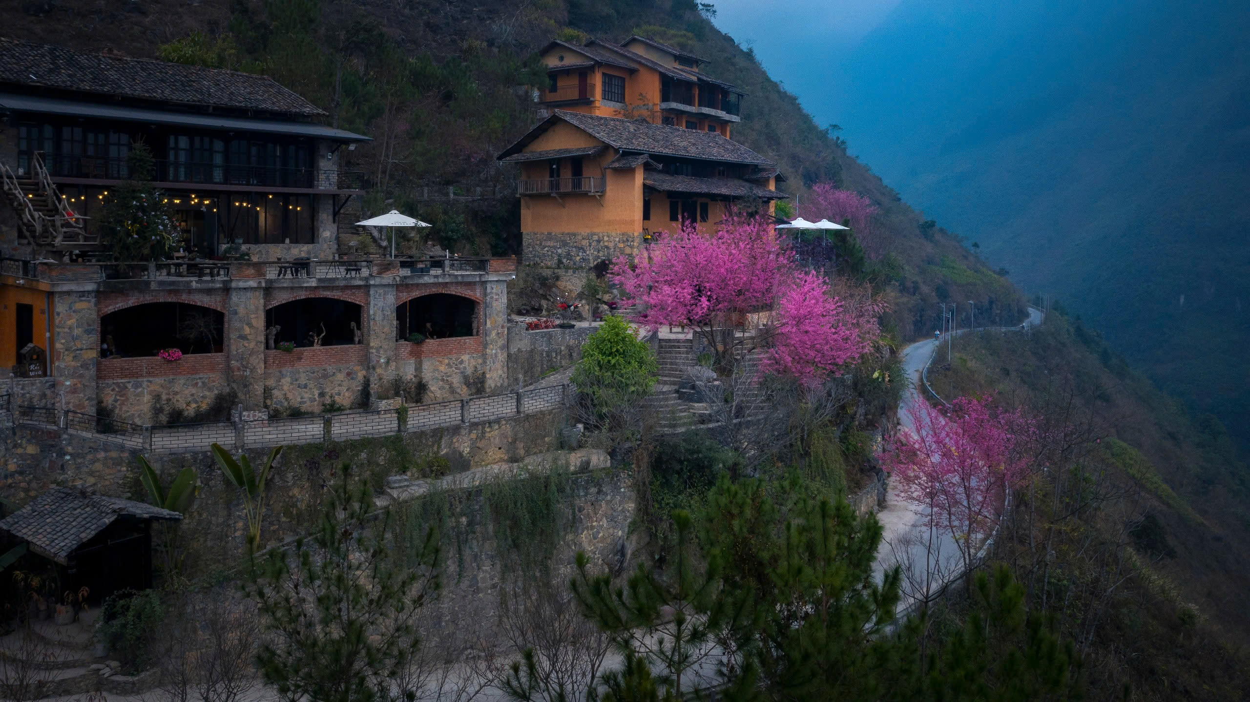 Dốc Thẩm Mã có gì hấp dẫn để trở thành cung đường khiến du khách mê mẩn?