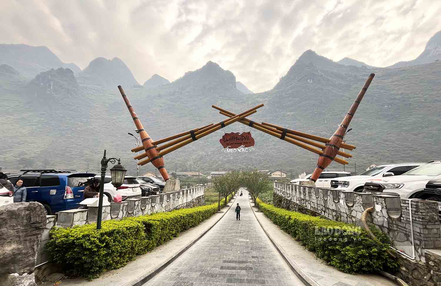 Làng HMông Pả Vi có gì hấp dẫn khiến du khách mê mẩn khi đến Hà Giang?