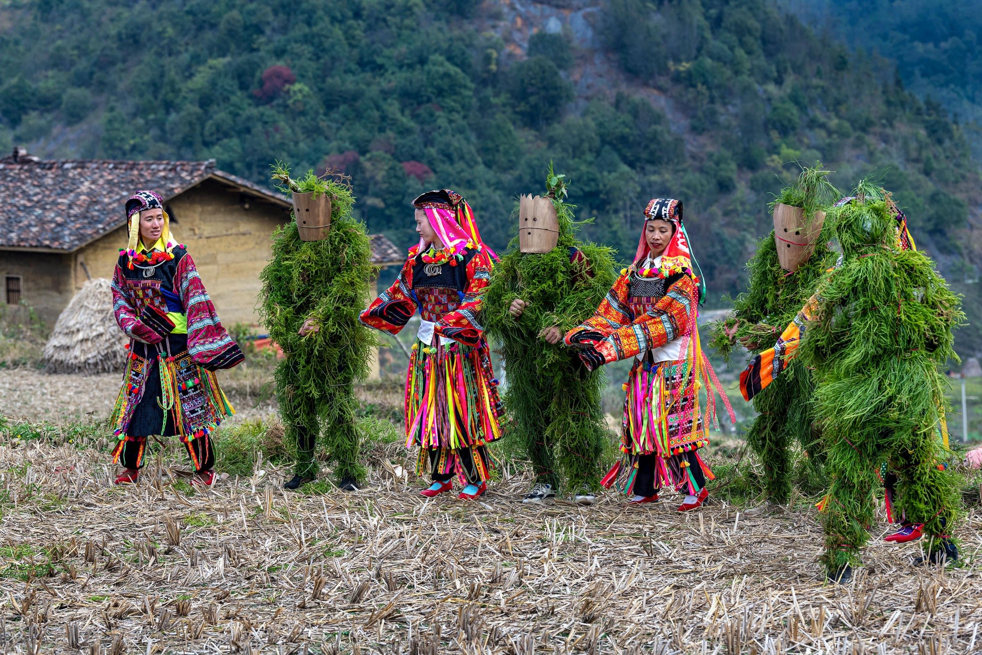 Người Lô Lô ở Hà Giang có gì đặc biệt khiến du khách say mê khám phá?