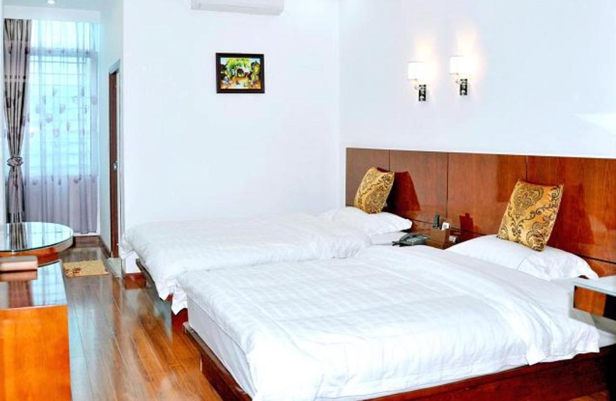Sơn Tùng Cao Bằng: chọn phòng ở Hồng Việt để tiện khám phá phố đi bộ