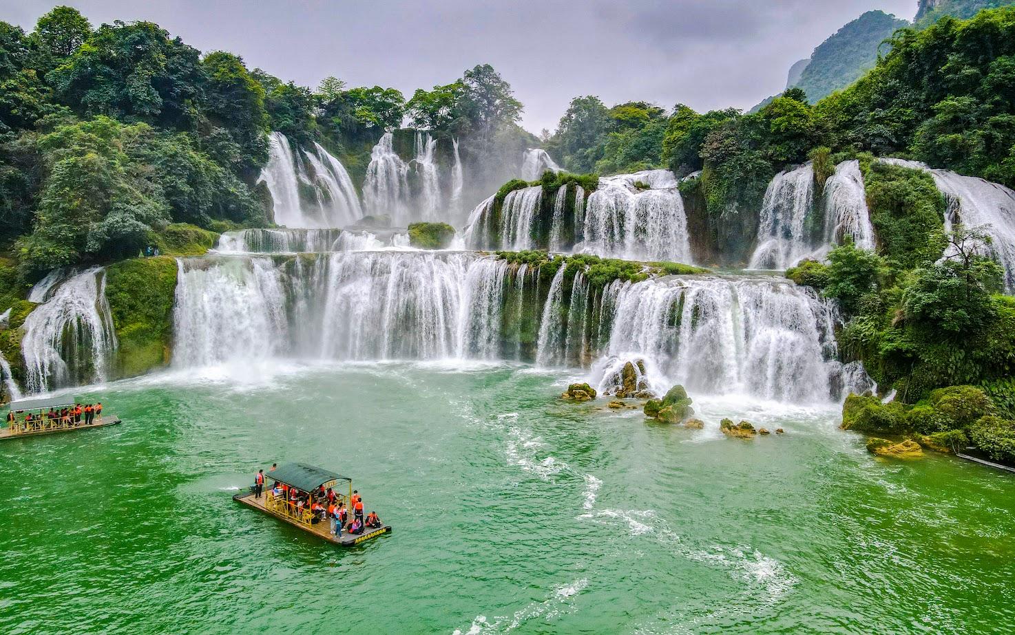Thác Nặm Trá Cao Bằng: phân biệt thác, hồ và núi Mắt thần